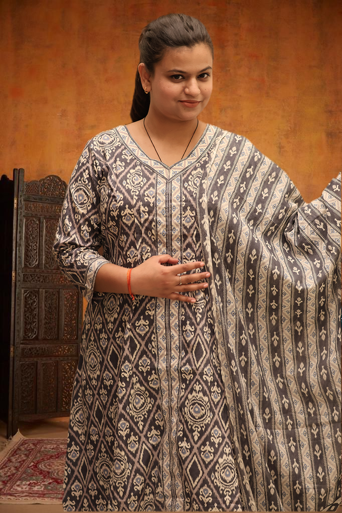 Soft Cotton Flared Grey Kurta Set